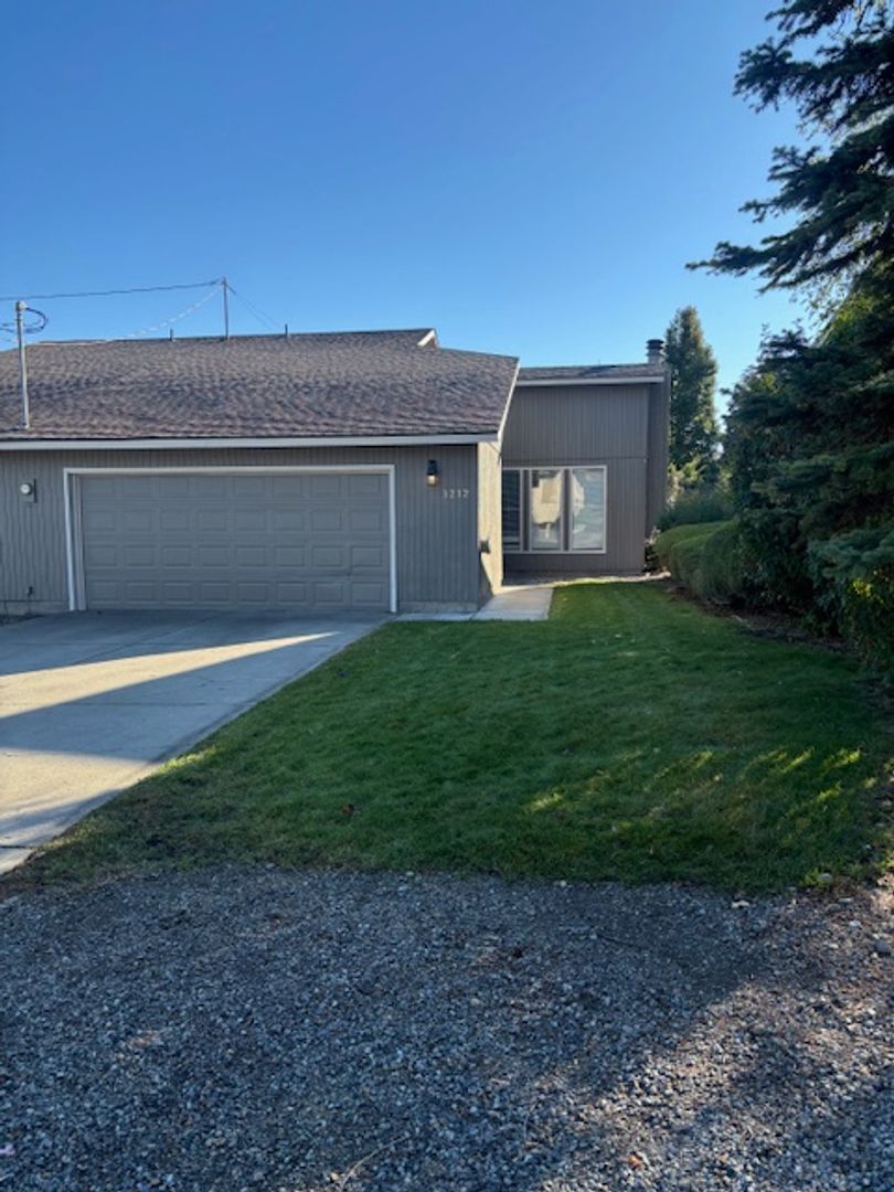 Spokane Valley Apartment: 1212-14 N. Burns Rd.