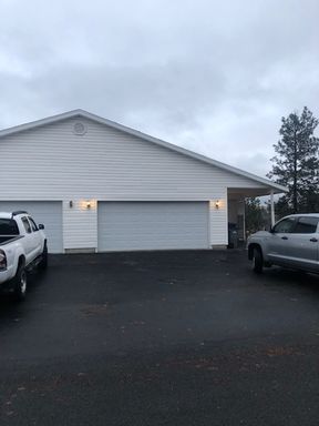 Spacious 2 Bed / 1.5 Bath Medical Lake Duplex w/Large 2-Car Garage #1405 – photo 1