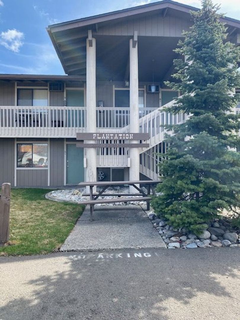 Spokane Valley Apartment: The Plantation