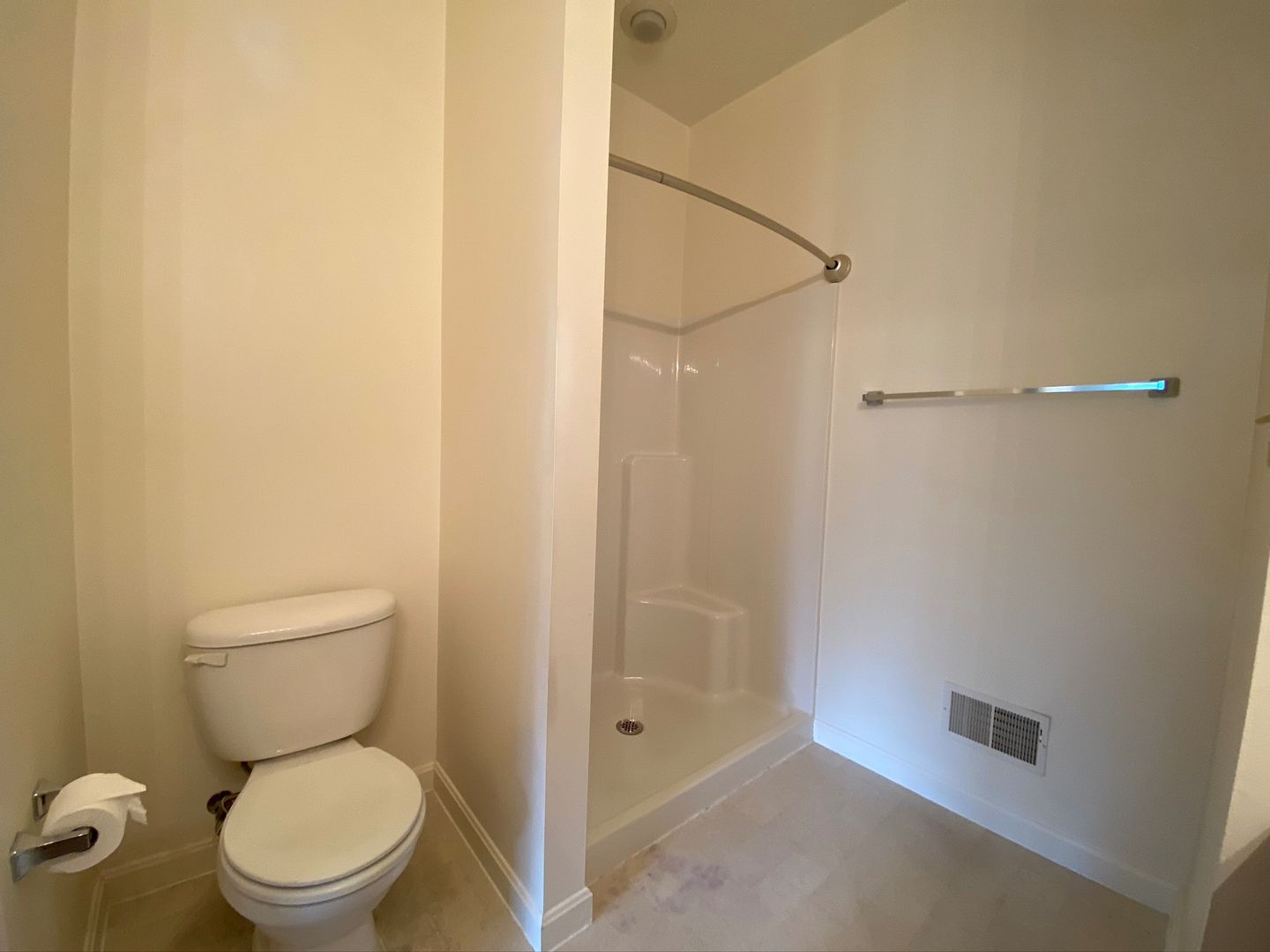 North Versailles Townhome: 106 Amber Lane