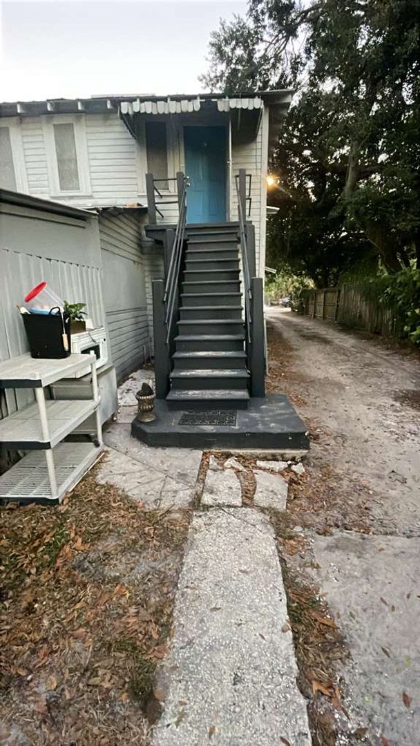 Tampa Apartment: 8406 N. Brooks - Unit A-C