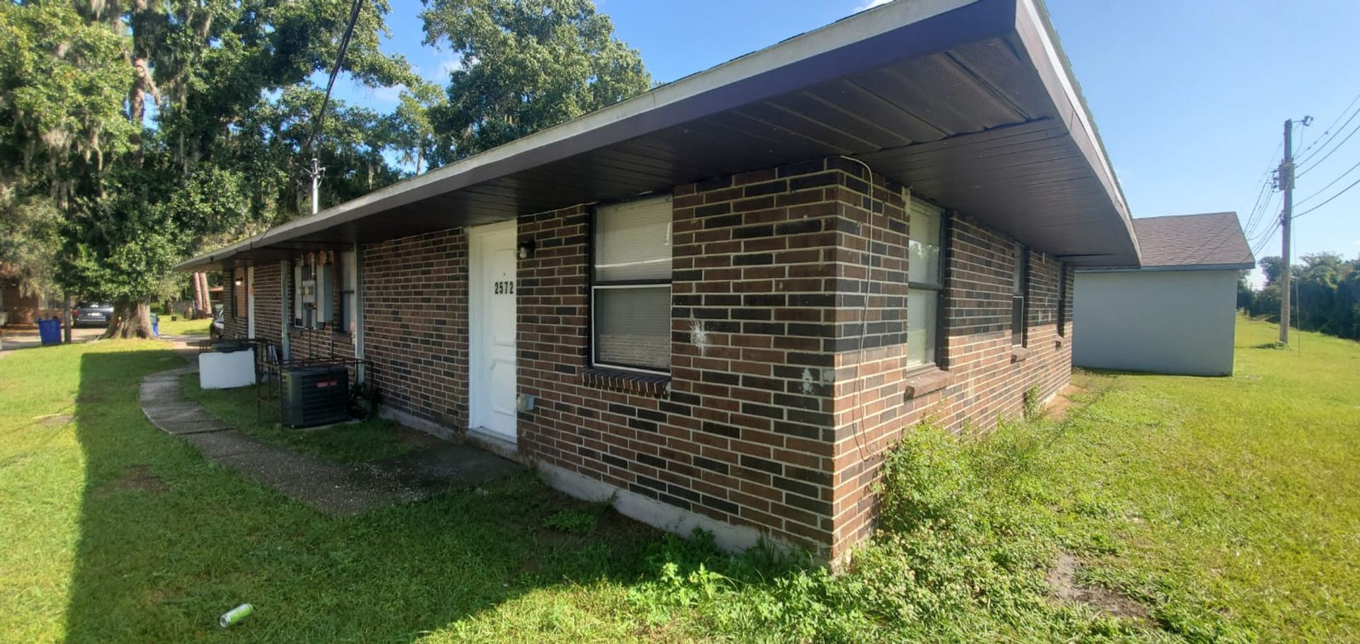 Lakeland Apartment: 2570-2572 Chestnut Woods Dr