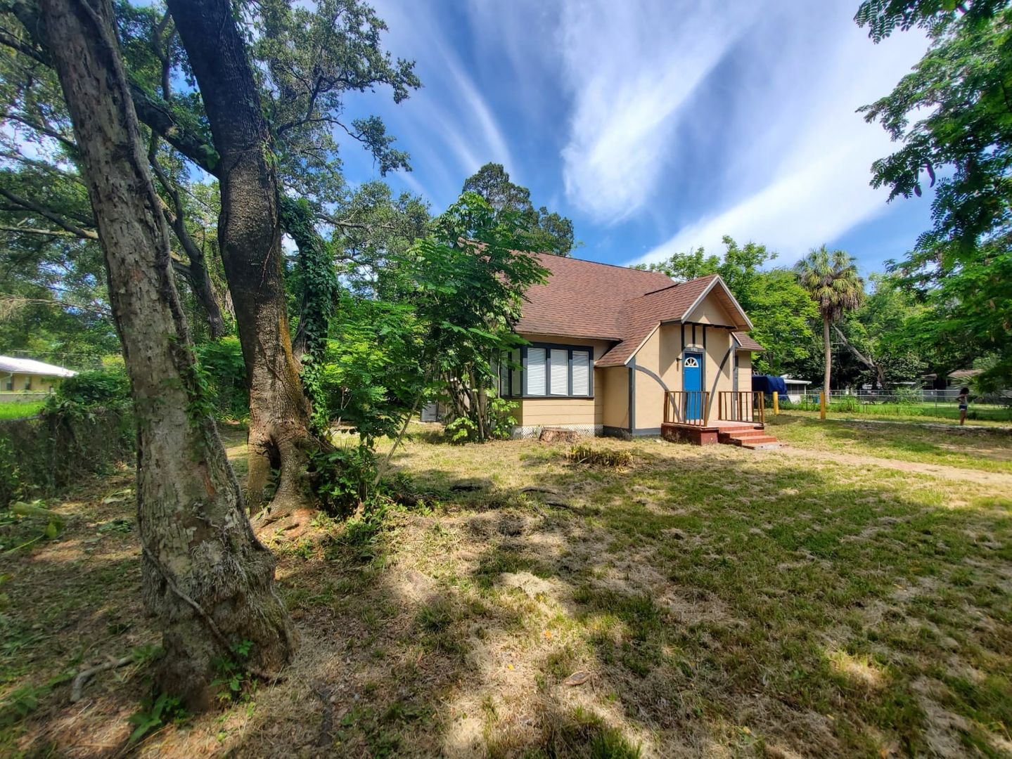 Gibsonton House: 9911 Connecticut St.