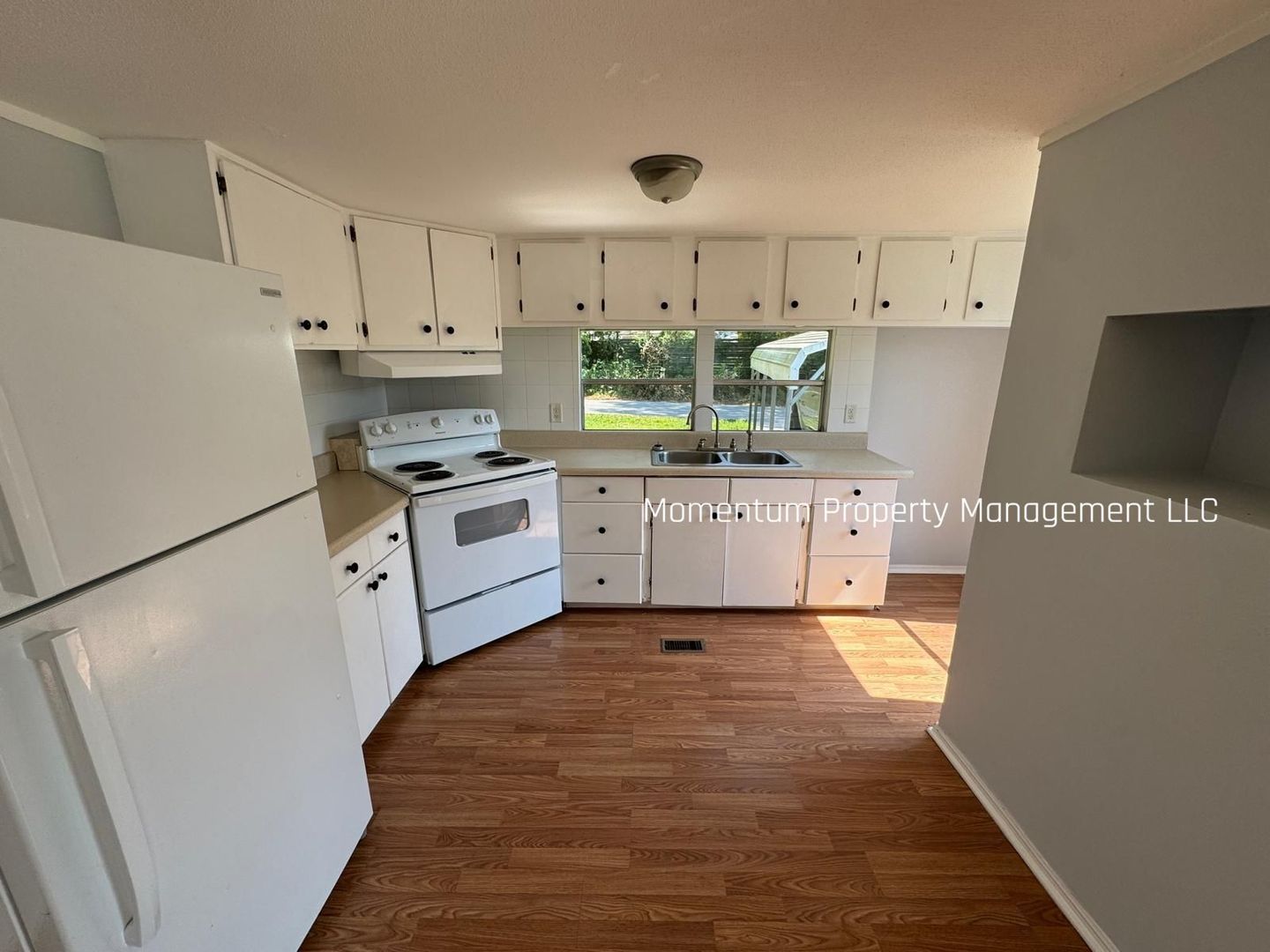 Brooksville House: 21364 Canal Drive