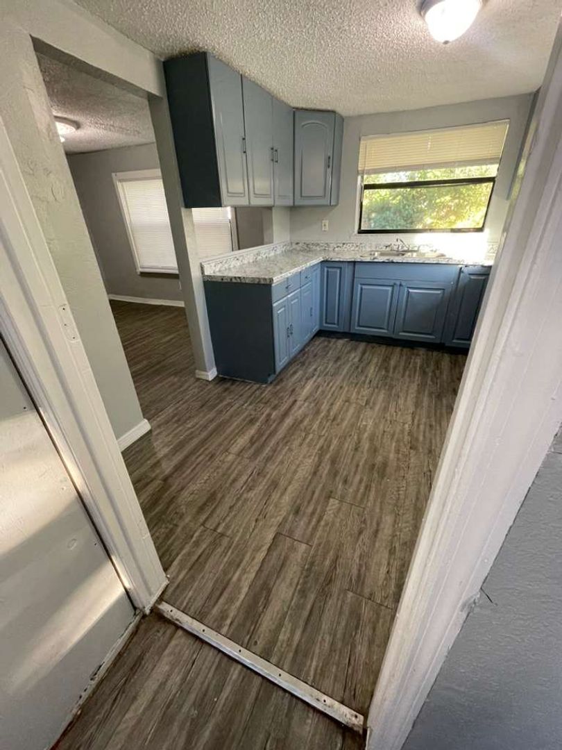 St. Petersburg House: 1700 15th Ave S