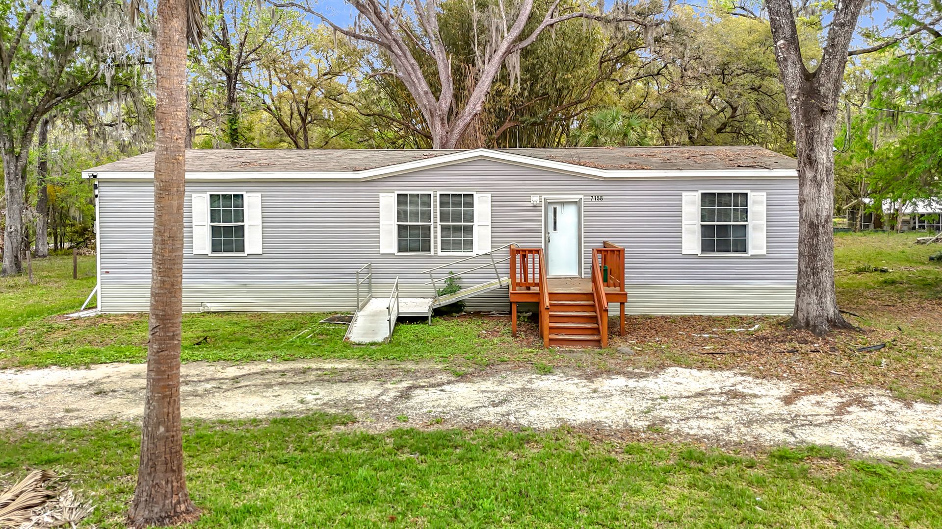 Brooksville House: 7158 Sunnyside Dr