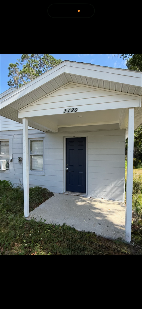 Bartow House: 1120 W Austin St