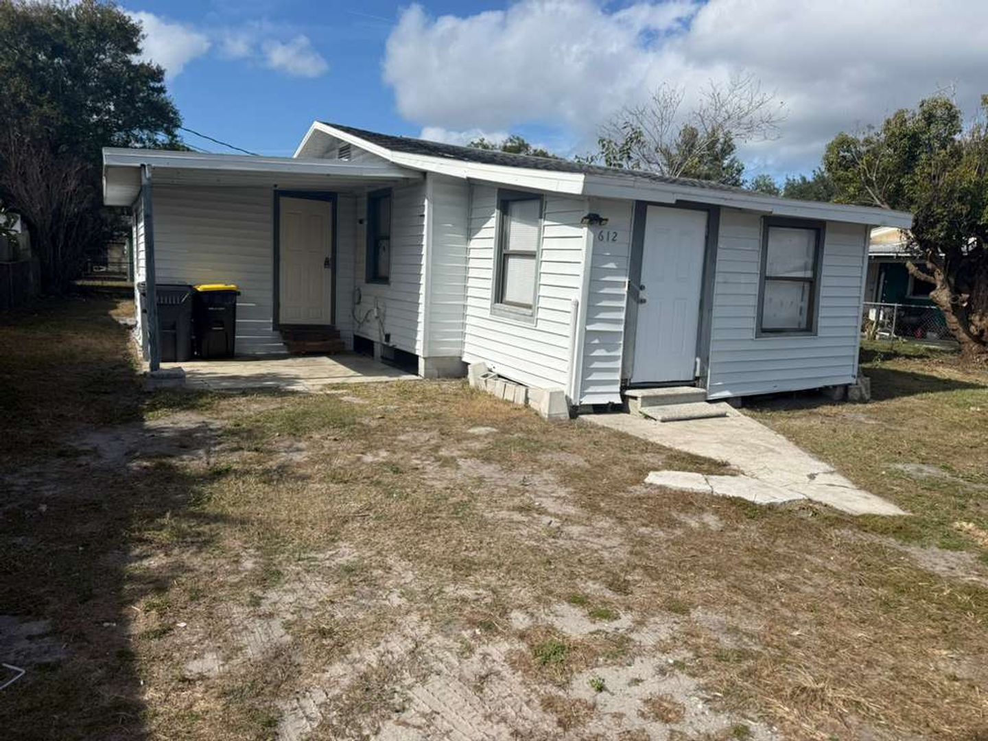 Lakeland House: 612 Grady Lane