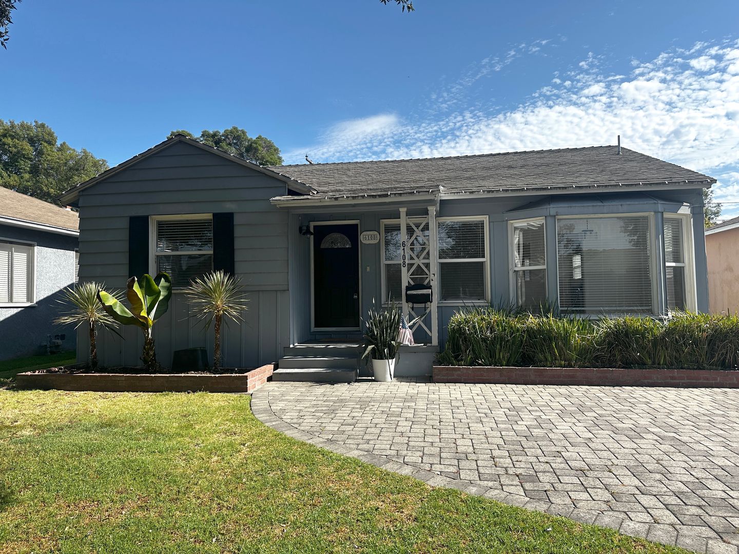 Lakewood House: 6108 Village Road