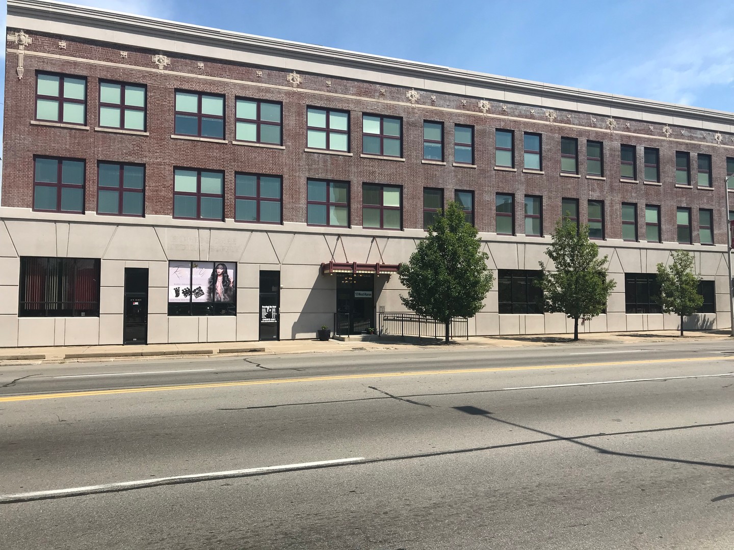 Pontiac Apartment: 10 W. Huron St.