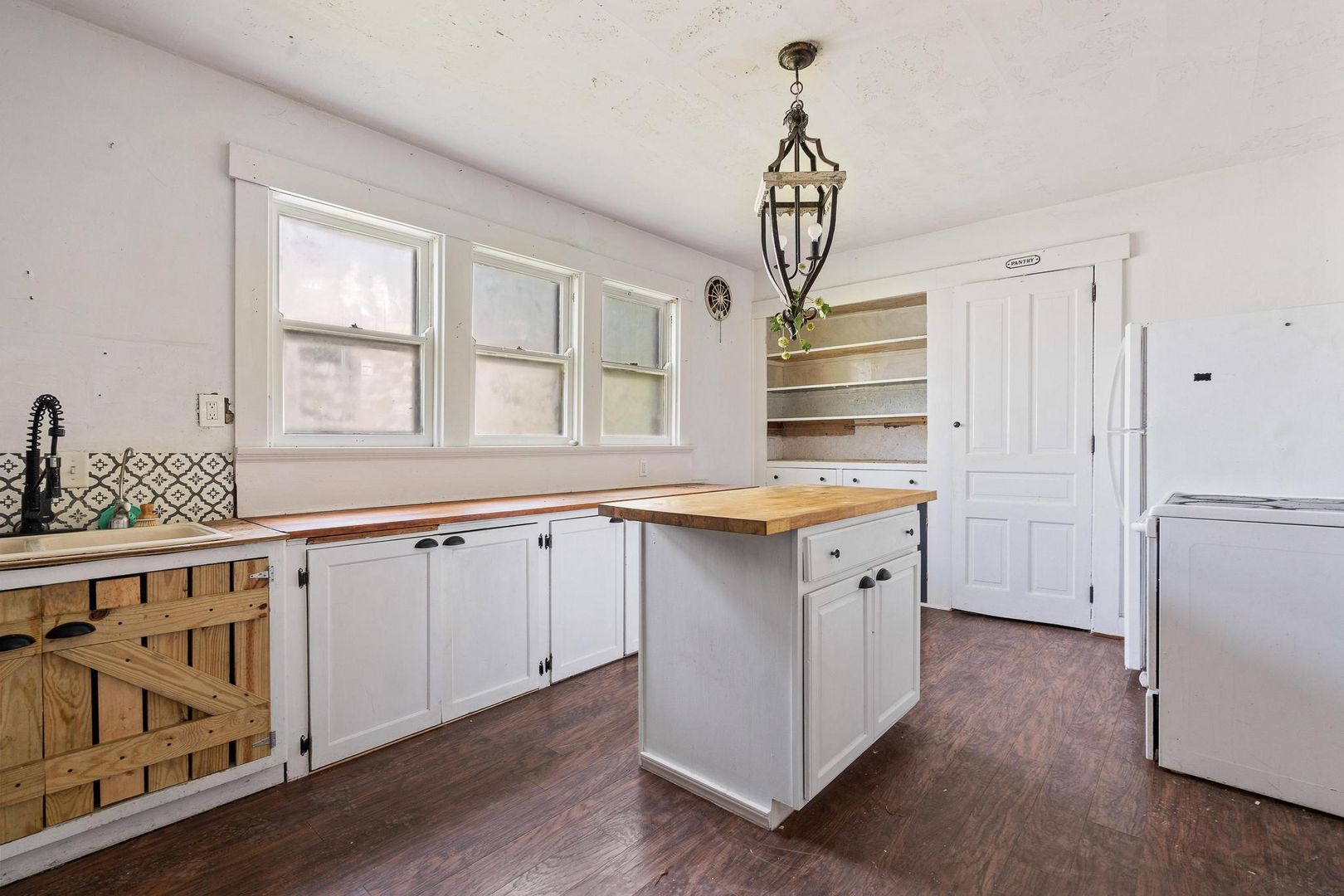 Dayton House: 2225 Catalpa Dr