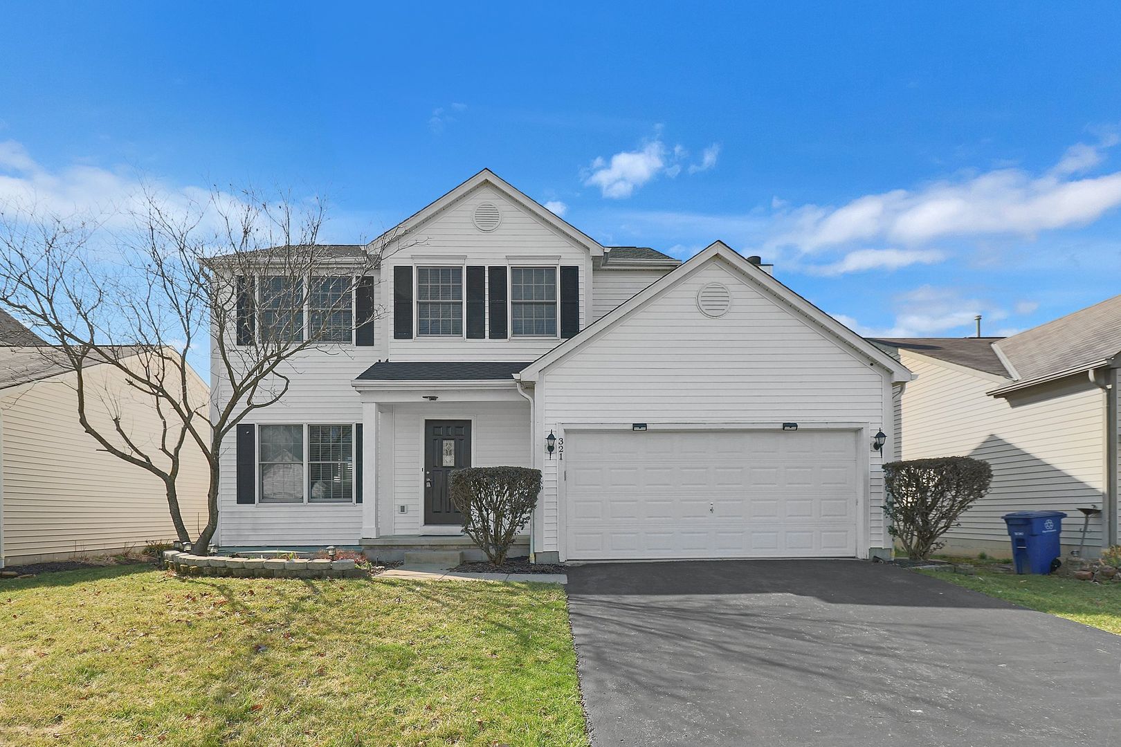 Lewis Center House: 321 Amber Wood Way