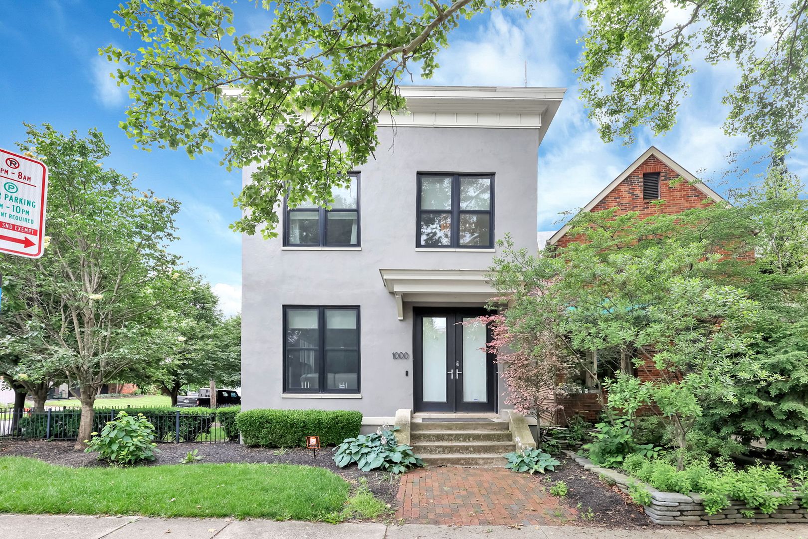 Columbus House: 1000 Neil ave