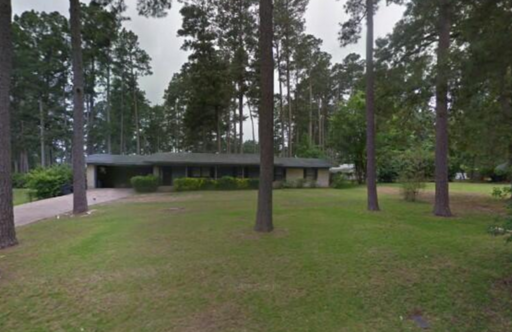 4 bedroom, 2 bath home – photo 1
