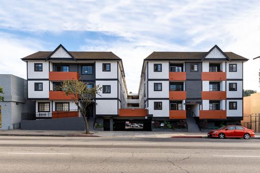 ***Lovely Remodeled 1 bedroom 1 bathroom with open floor plan*** – photo 1