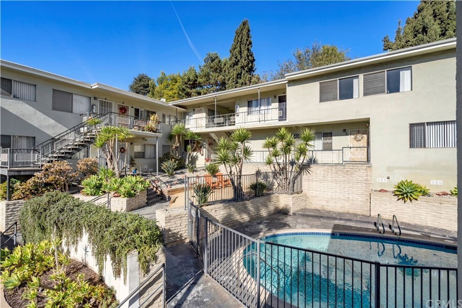 Los Angeles Apartment: 4215 Don Tomaso Dr