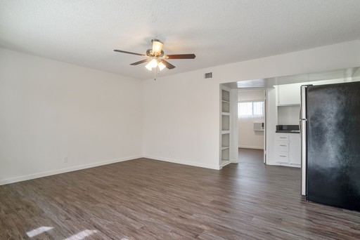 *2nd Month Free Special *Beautiful 1 Bedroom 1 Bathroom Centrally located in the Southbay! – photo 1