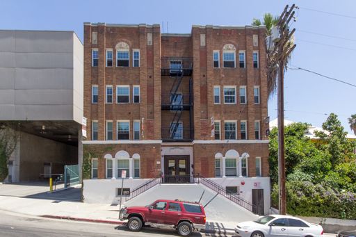 1 Bed 1 Bath Rental at 412 S Lake Street - Apt #301, Los Angeles, CA – photo 1