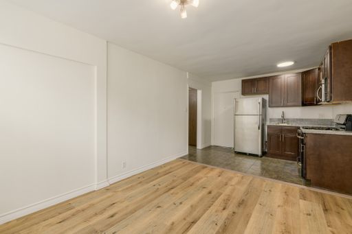 Spacious One-Bedroom Apartment Home w/ Parking Available - in Prime Hollywood! – photo 1