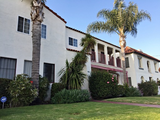 Wonderful Little Side Street. Excellent Community. YOU WILL LOVE LIVING HERE!!! – photo 1