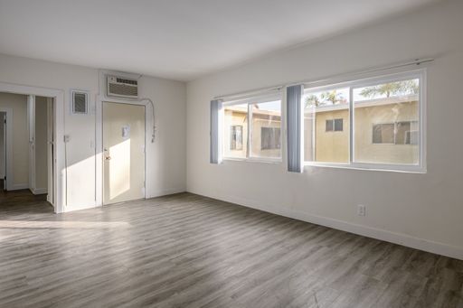 Modern & Stylish 2-Bedroom Apartment with Balcony & Parking – photo 1