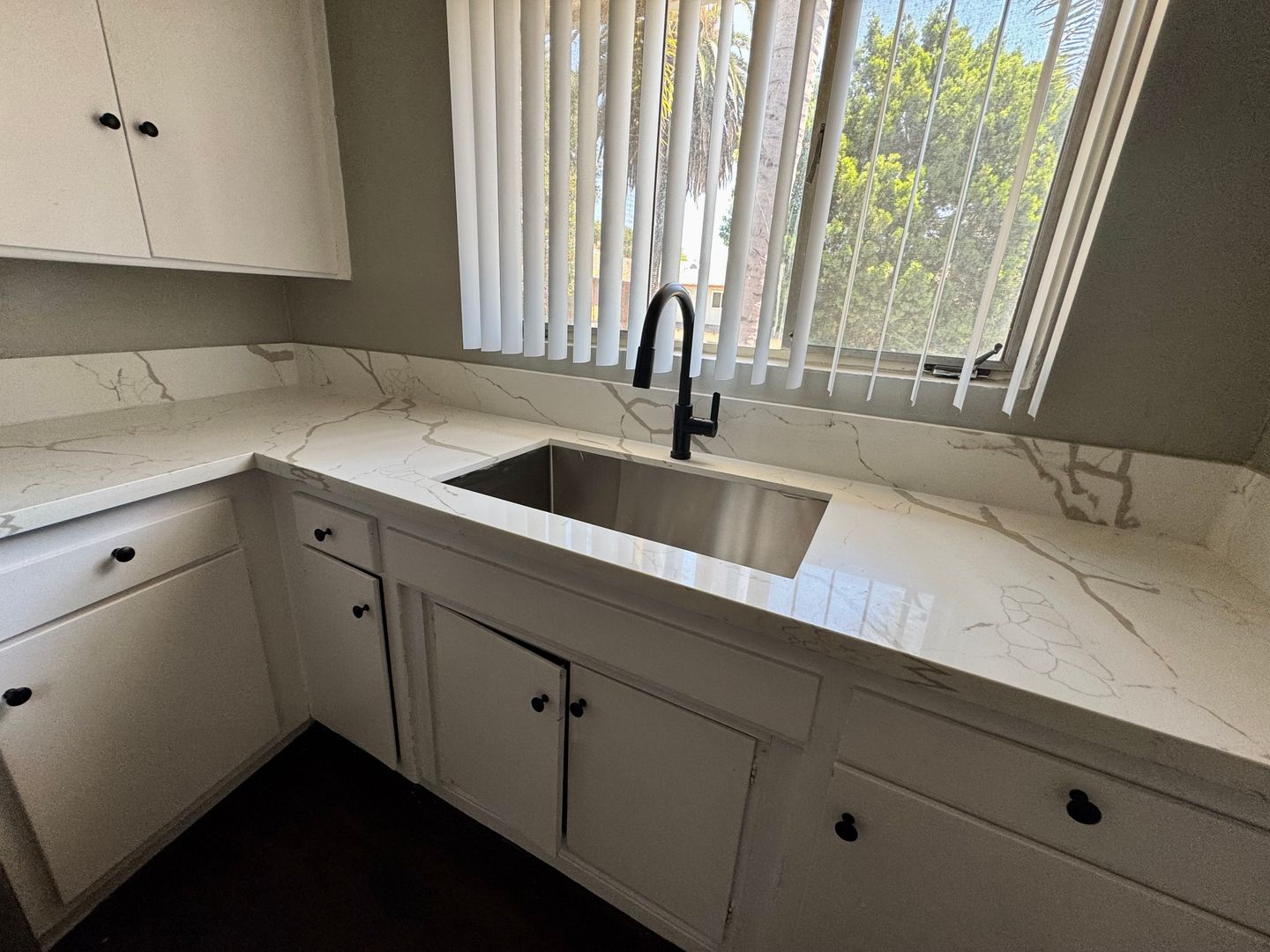 Los Angeles Apartment: 4025 Coco Ave