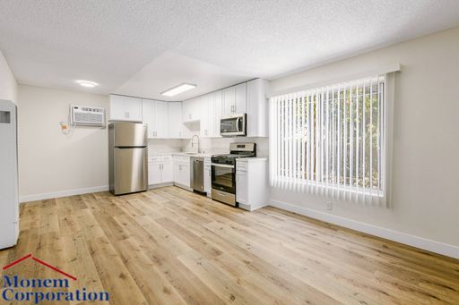 Van Nuys Beautiful One-Bedroom Apartment with Parking Space Included