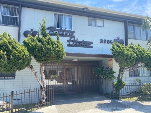 Spacious Two-Bedroom Apartment in the Heart of Leimert Park – photo 1