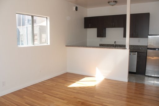 Beach Lovers Welcomed! One Bedroom Apartment in the HEART of Venice! – photo 1