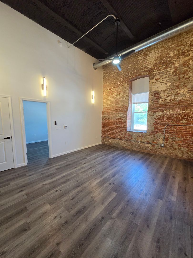 Bethlehem Apartment: 810-813 Monocacy St.
