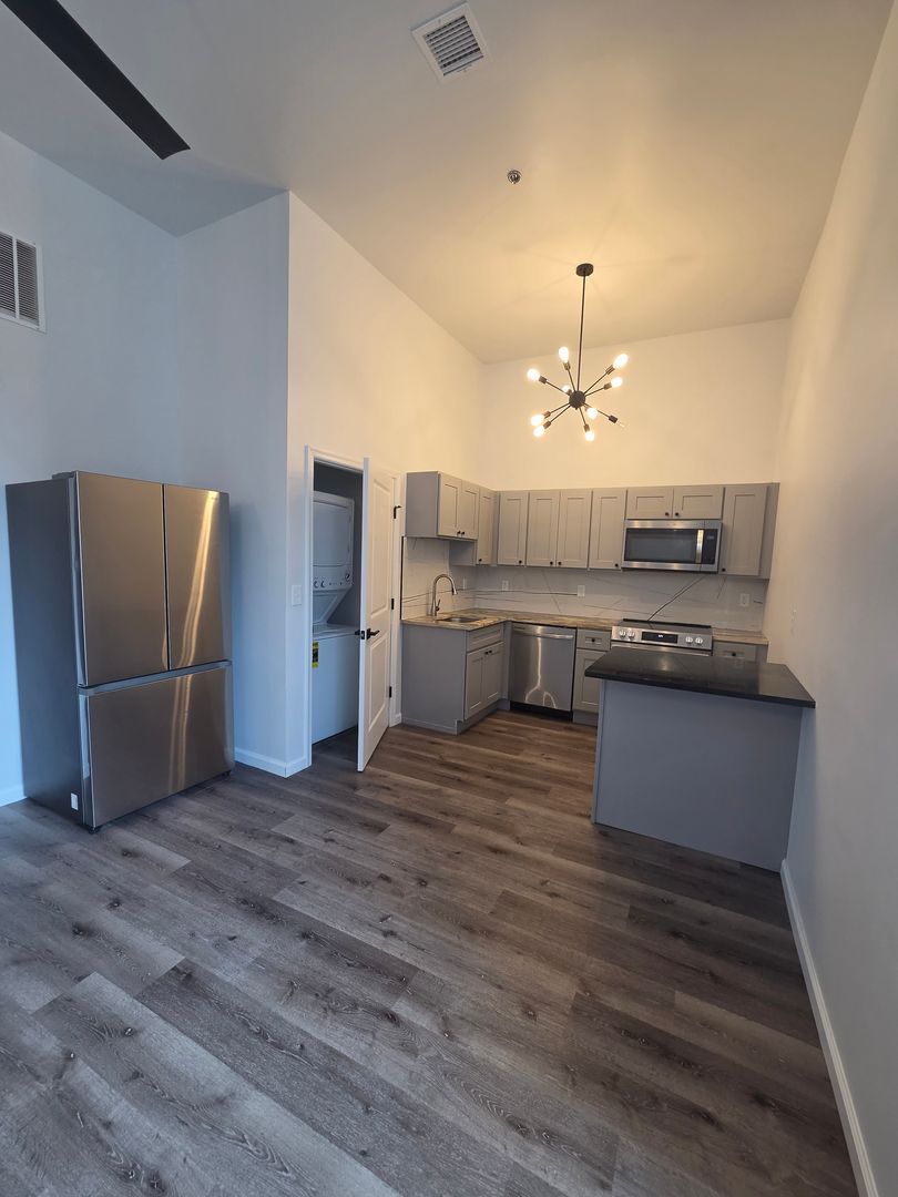 Bethlehem Apartment: 810-813 Monocacy St.