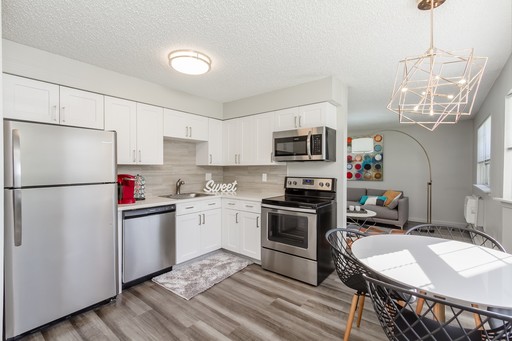 Available Now! Modern & Newly Renovated 1 BR, 1 BA Apartment!