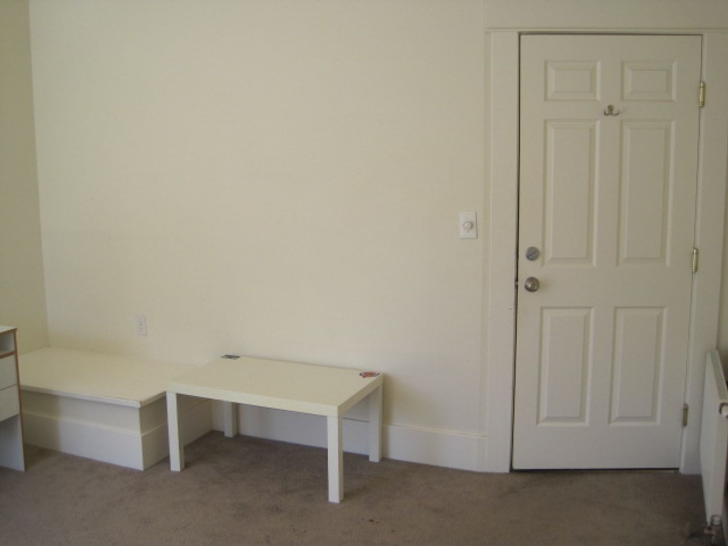 ** Huge Room in Remodeled House, 4 minute walk to UW, Private Leases, Locking Doors, Weekly Cleaning Service 5 of 12