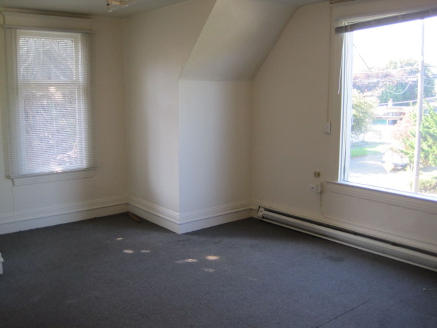 Seattle Apartment: 8116 8th Ave. S