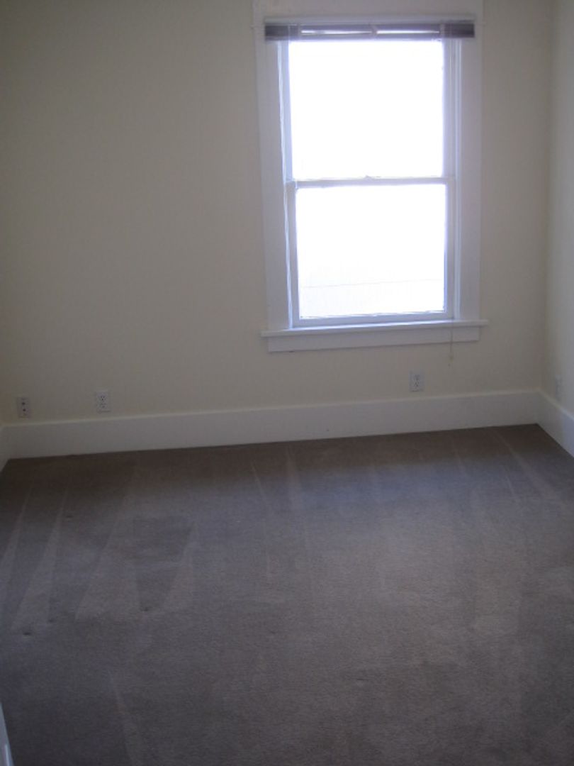 -- 2 Blocks to the University of Washington!- Nice Room in Shared House, Private Leases, Locking Doors, Weekly Cleaning Service, New Paint/ Carpets -- 2 of 12