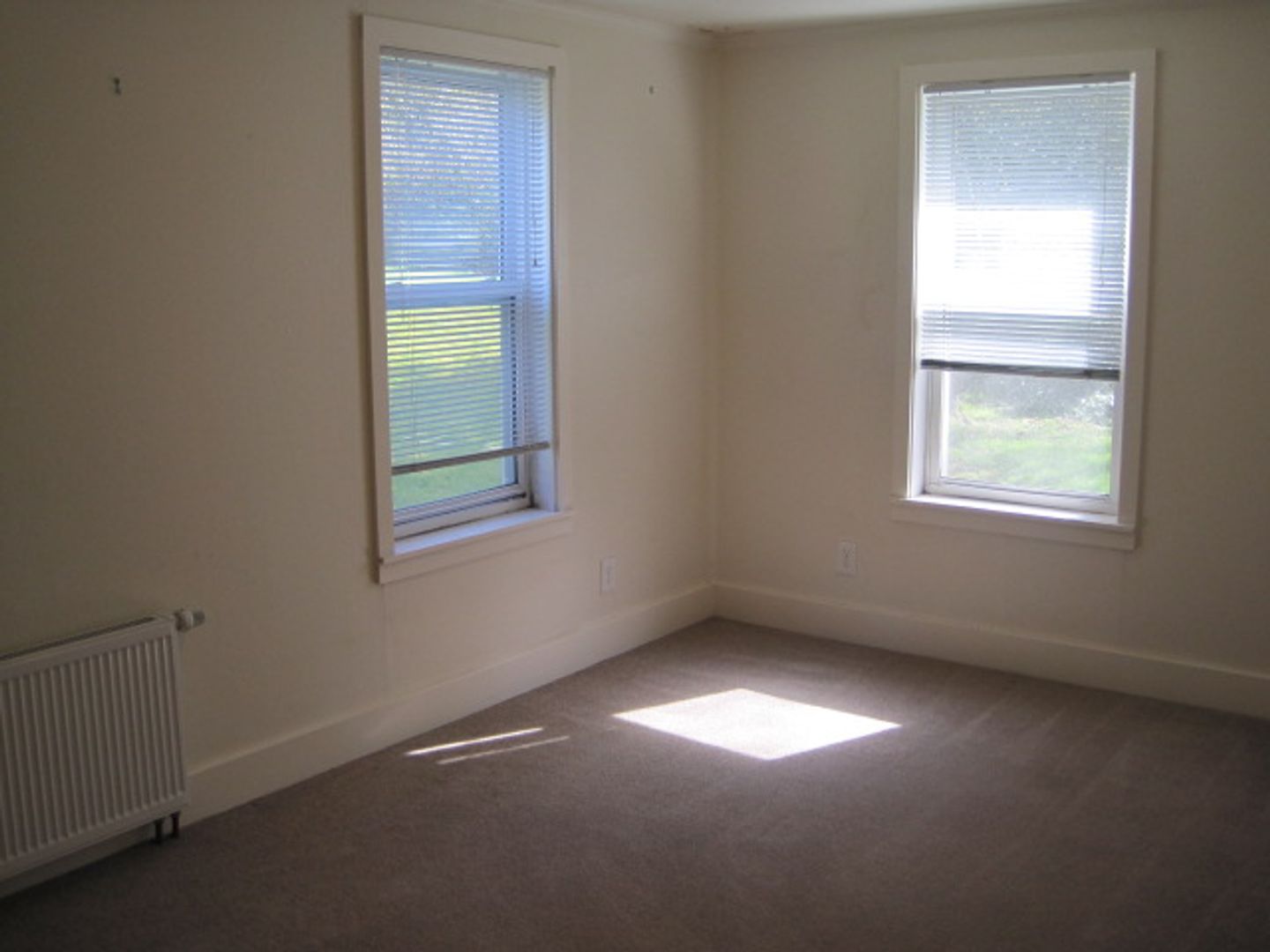 Seattle Apartment: 8830 1st NE