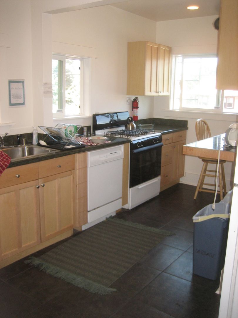 ** Walk to UW (3 minutes), near Light Rail and everything you need!, Large Main Floor Room, Private Lease, Locking Door, Weekly Cleaning Service (common areas) 8 of 12
