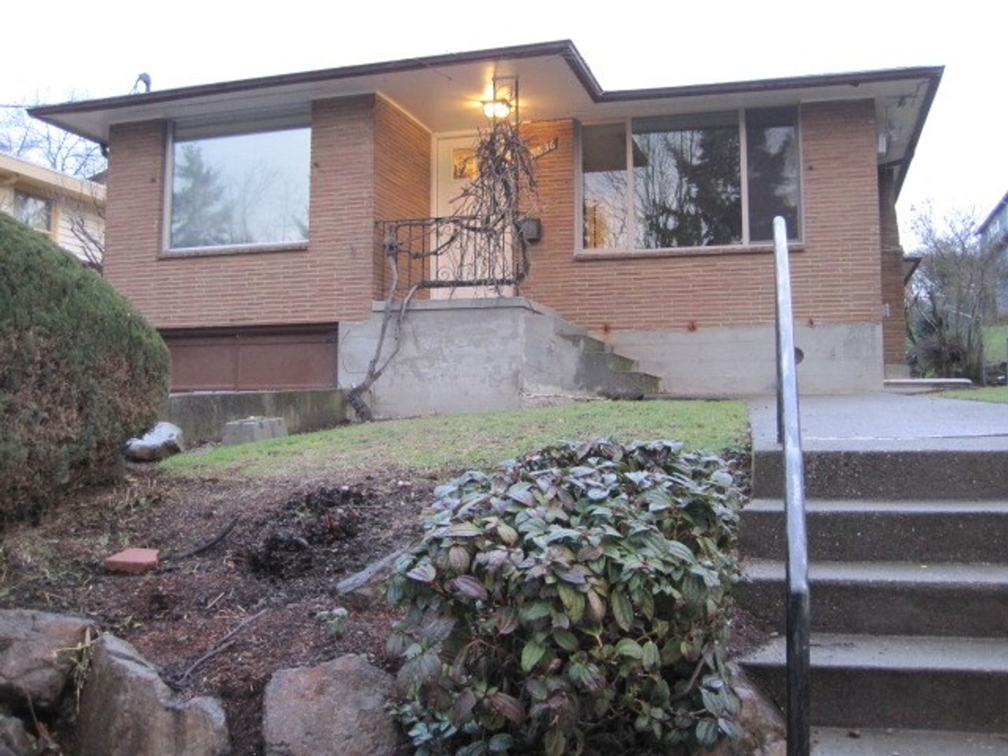 Seattle Apartment: 8836 1st NE