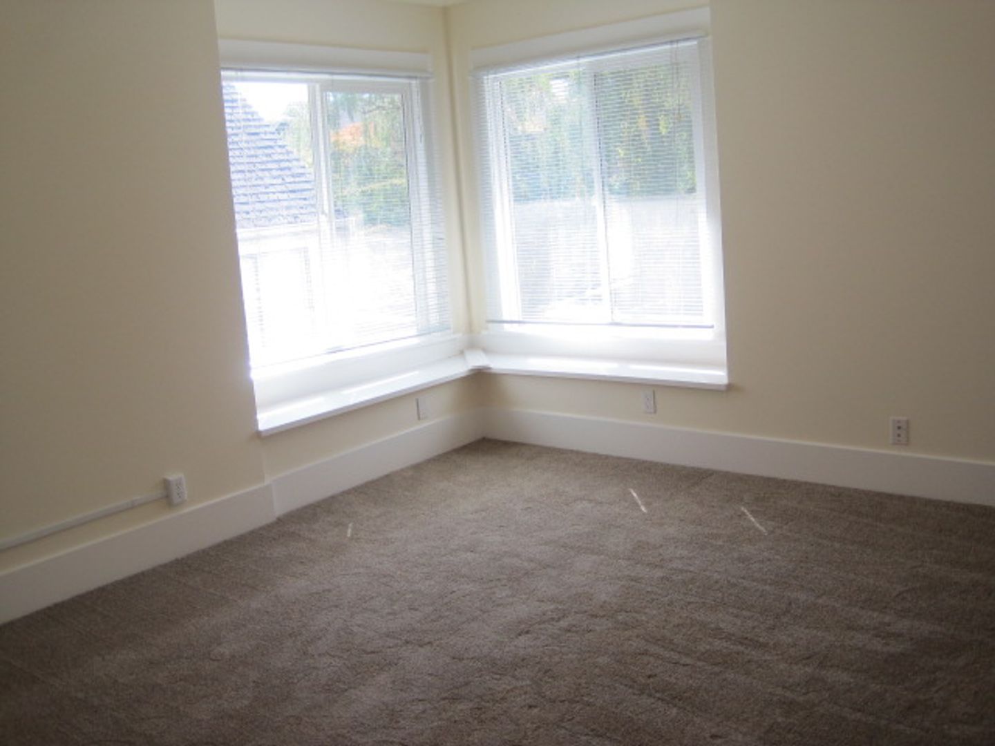 Seattle Apartment: 4736 18th NE Apt.#C