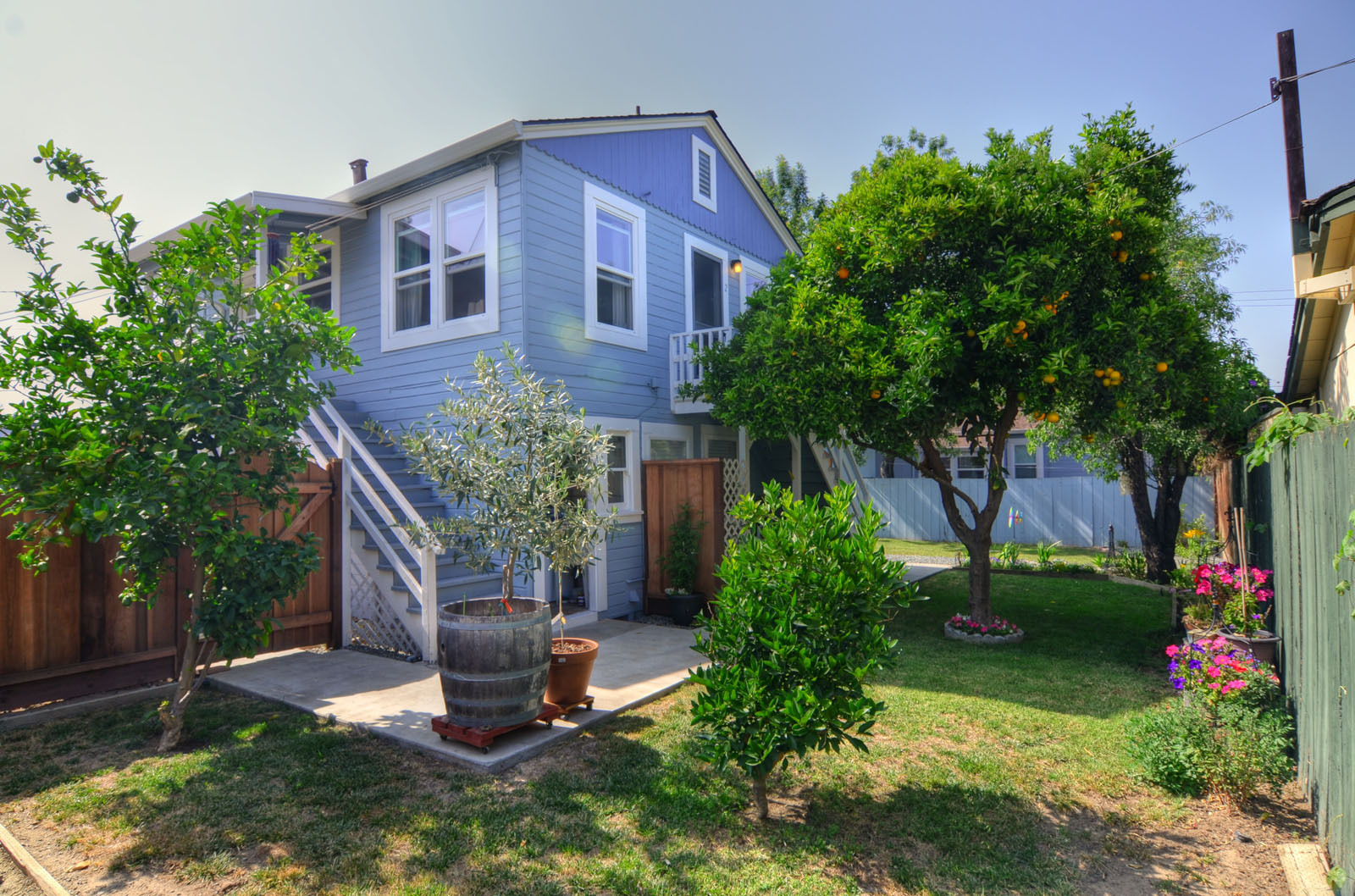 Campbell Apartment: 46-48 Rincon Ave