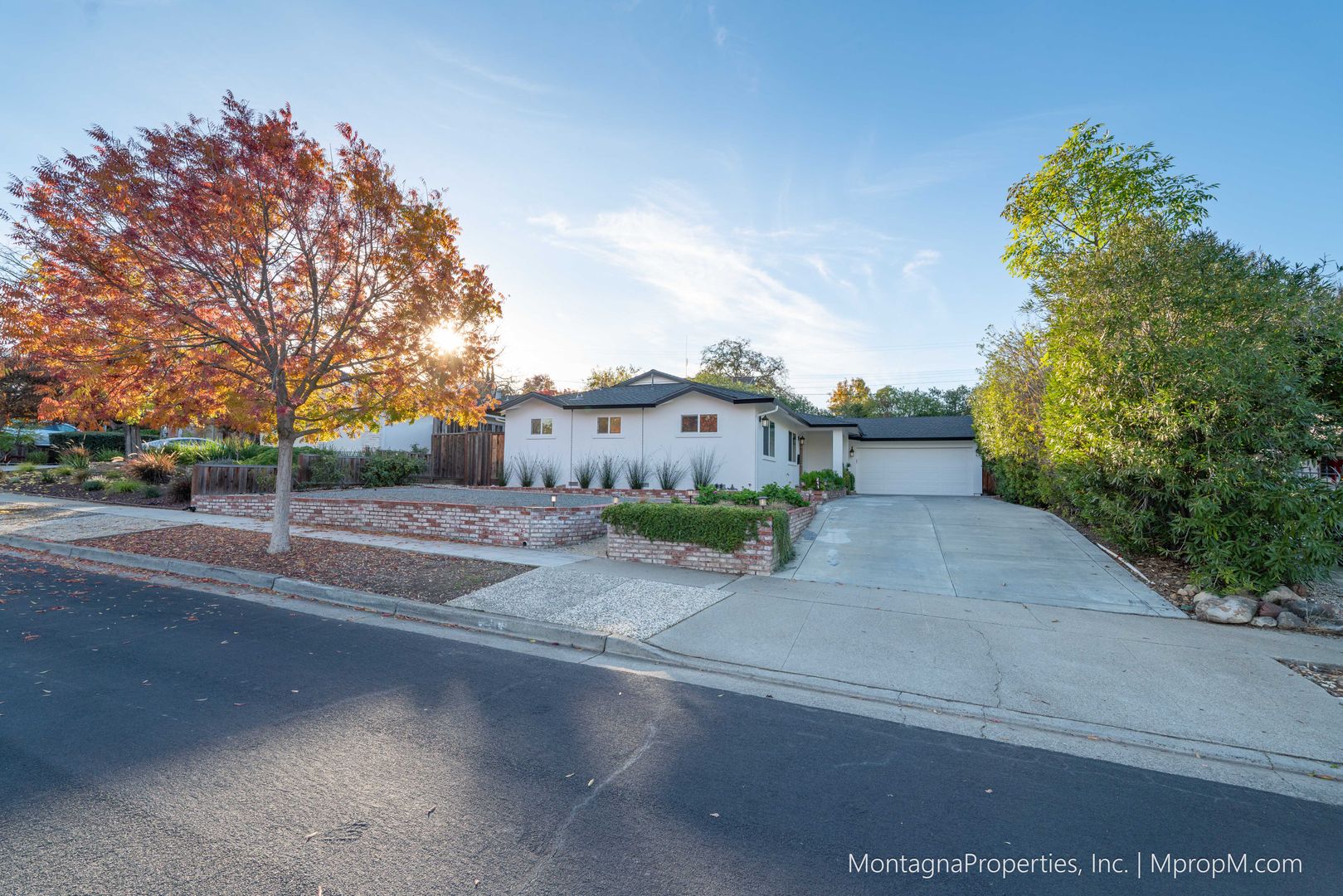 Los Gatos House: 211 Mattson Ave