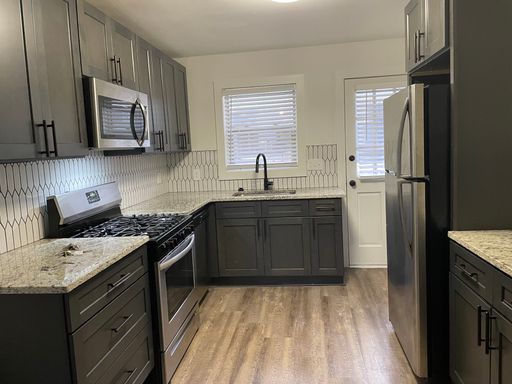 Garden Apartment: 2 Bedroom/1 Bathroom – photo 1
