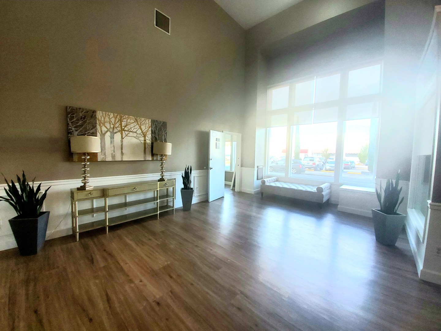 Medford Apartment: 406 W Main St