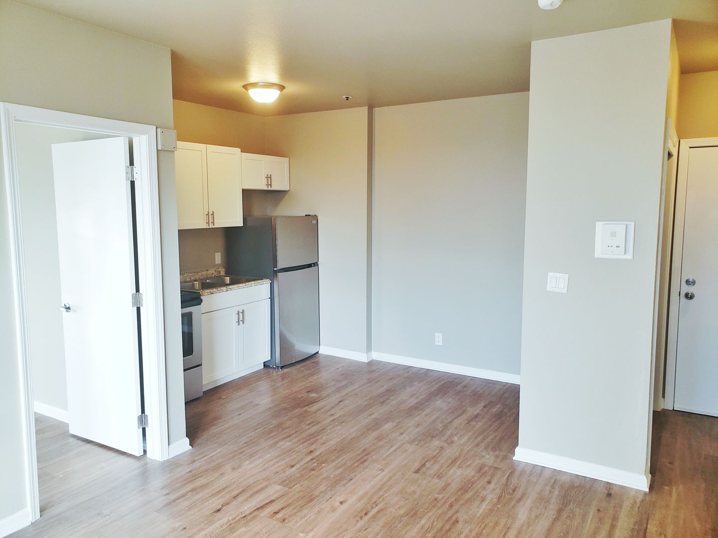 Medford Apartment: 406 W Main St