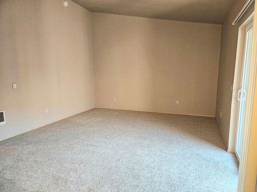 300 Sand Ridge Ct. - 266, Lebanon, OR 97355