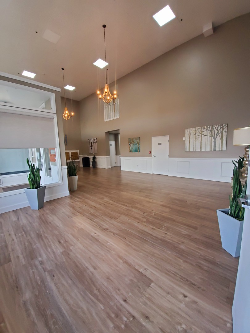 Medford Apartment: 406 W Main St