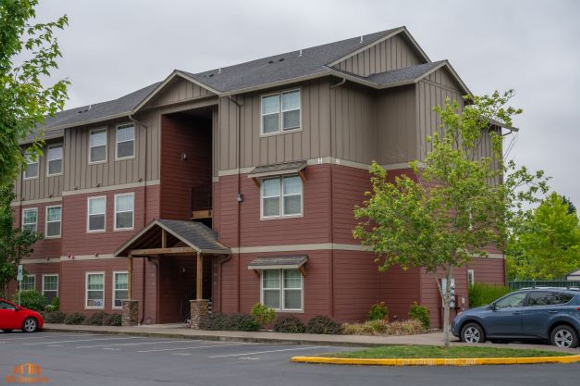 Albany Apartment: 3517 Hill St SE