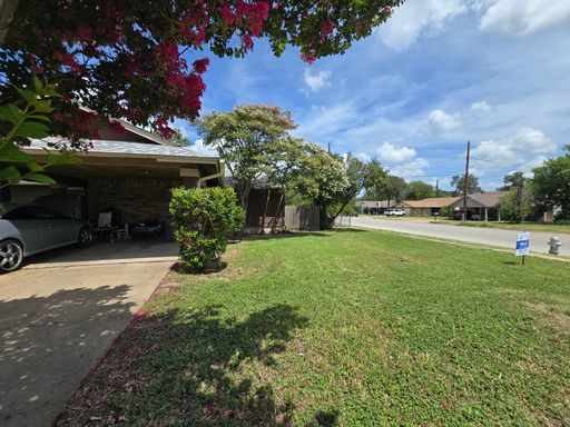 Single-story Duplex with Easy Access to Everything – photo 1