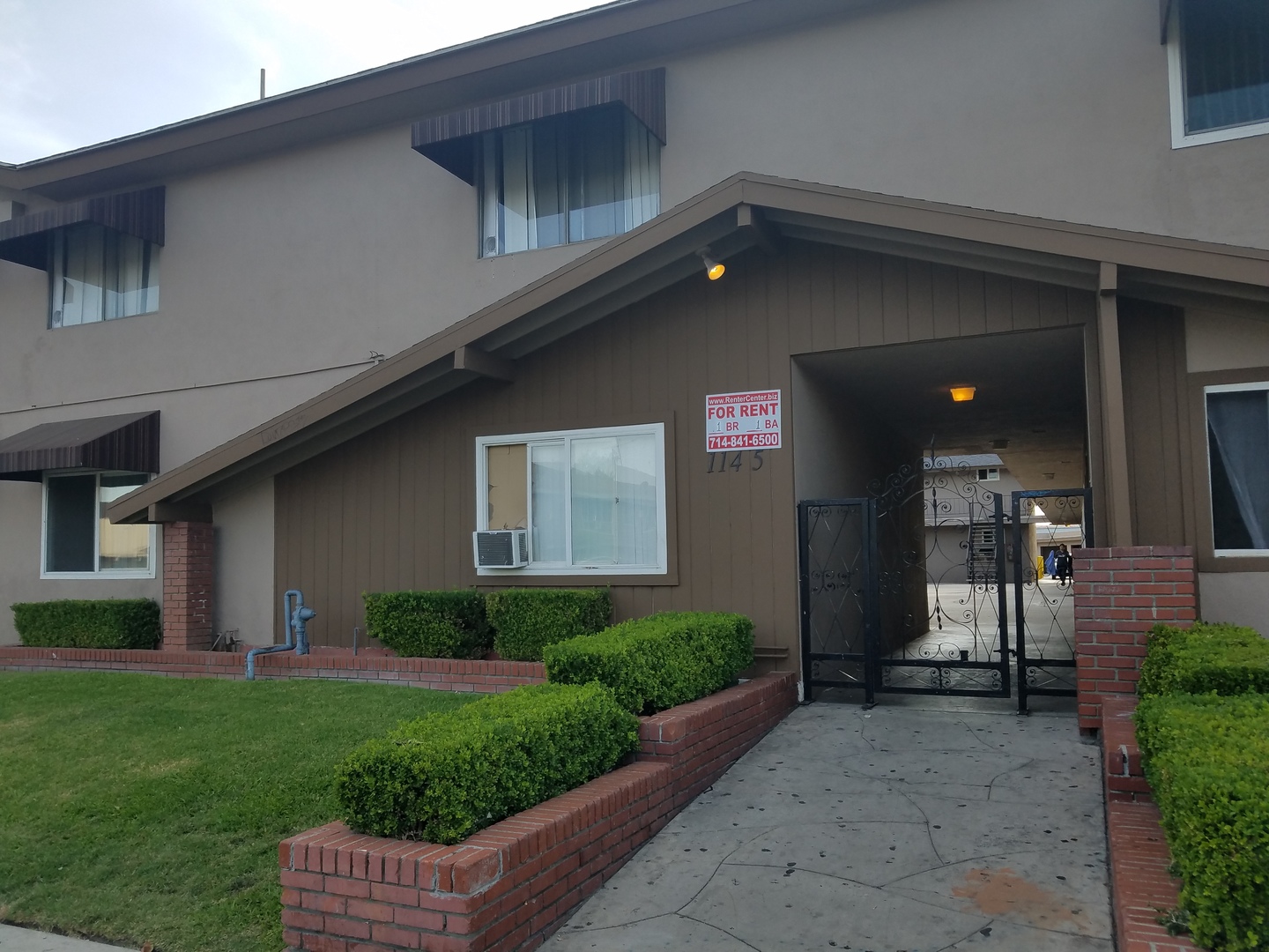 Anaheim Apartment: 1145 N. West Street