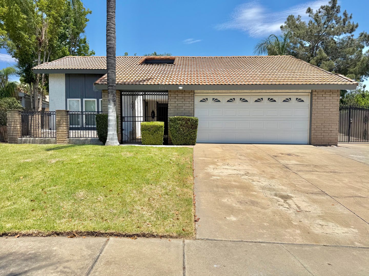 Rancho Cucamonga House: 6961 Halstead Ave